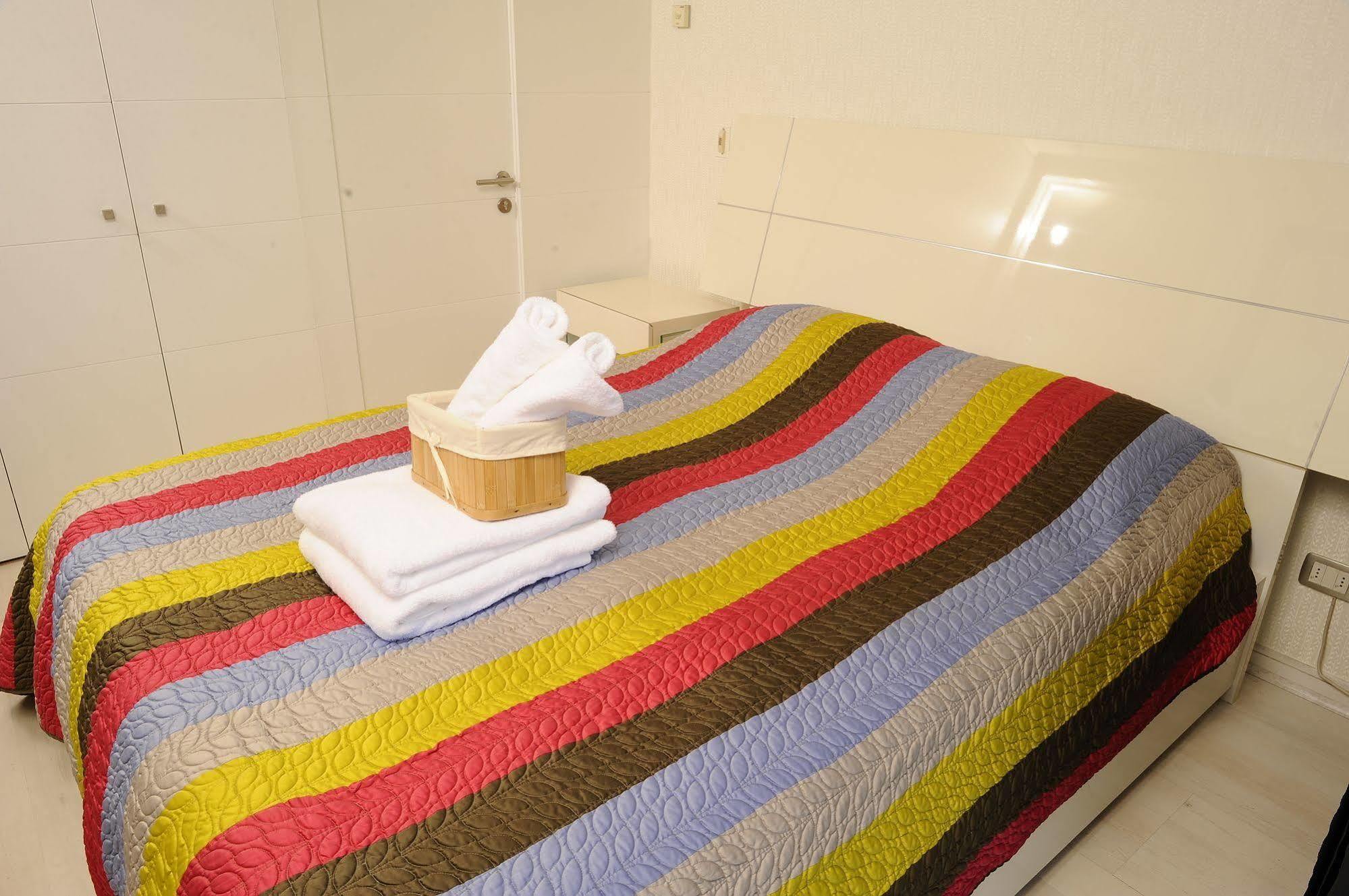 Chilean Suites And Apartment Santiago del Cile Esterno foto